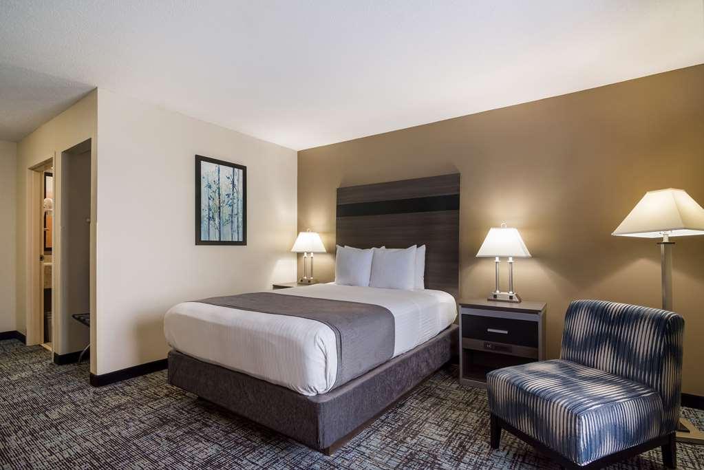 Best Western Smithfield Inn Room photo